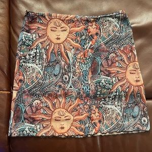 Small mini skirt w sun detail